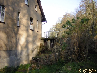 Steinmhle bei Carpin - alte Wehranlage der Mhle 2008
