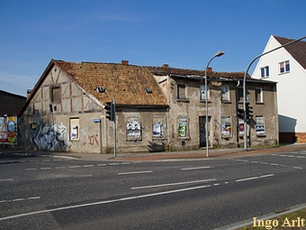 Tierarztpraxis Alte Mhle Gstrow - abgerissenen Wohngebude gegenber