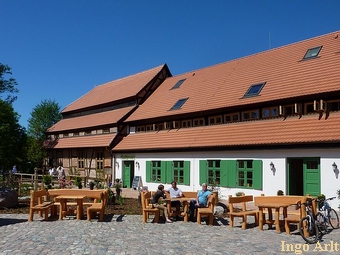 Wassermhle Hanshagen - Blick auf die alte Papiermhle- heute Gatsttte