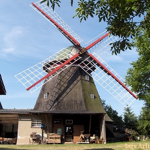 Windmühle Marlow - Mühle mit Flügel 2006