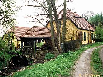 Wassermhle Mggenwalde - Blick auf das Mhlengehft 2002