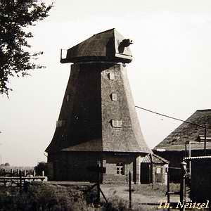 Windmhle in Rostock die Kstenmhle - in Betrieb 1988
