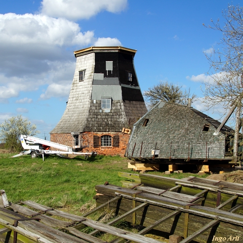 Windmhle Ruchow - gesicherte Mhle mit Kappe und alten Flgeln