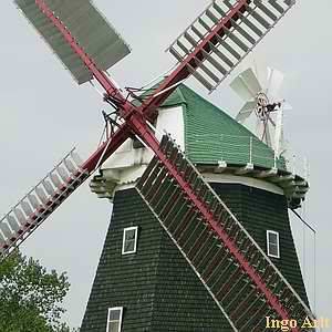 Windmühle in Stove - Flügelkreuz mit Simsonflügel