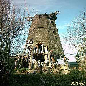 Windmhle Mahnksche Mhle Stralsund - Beginn der Bergung 2005