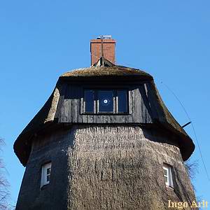 Windmhle Wustrow - Mhlenkopf mit Schornstein